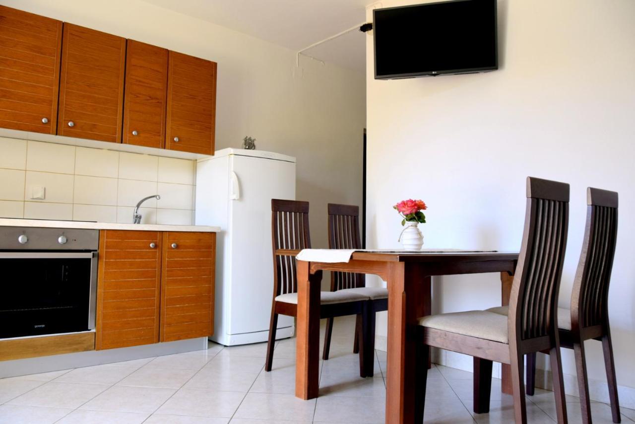 James Bond Apartments Palit エクステリア 写真
