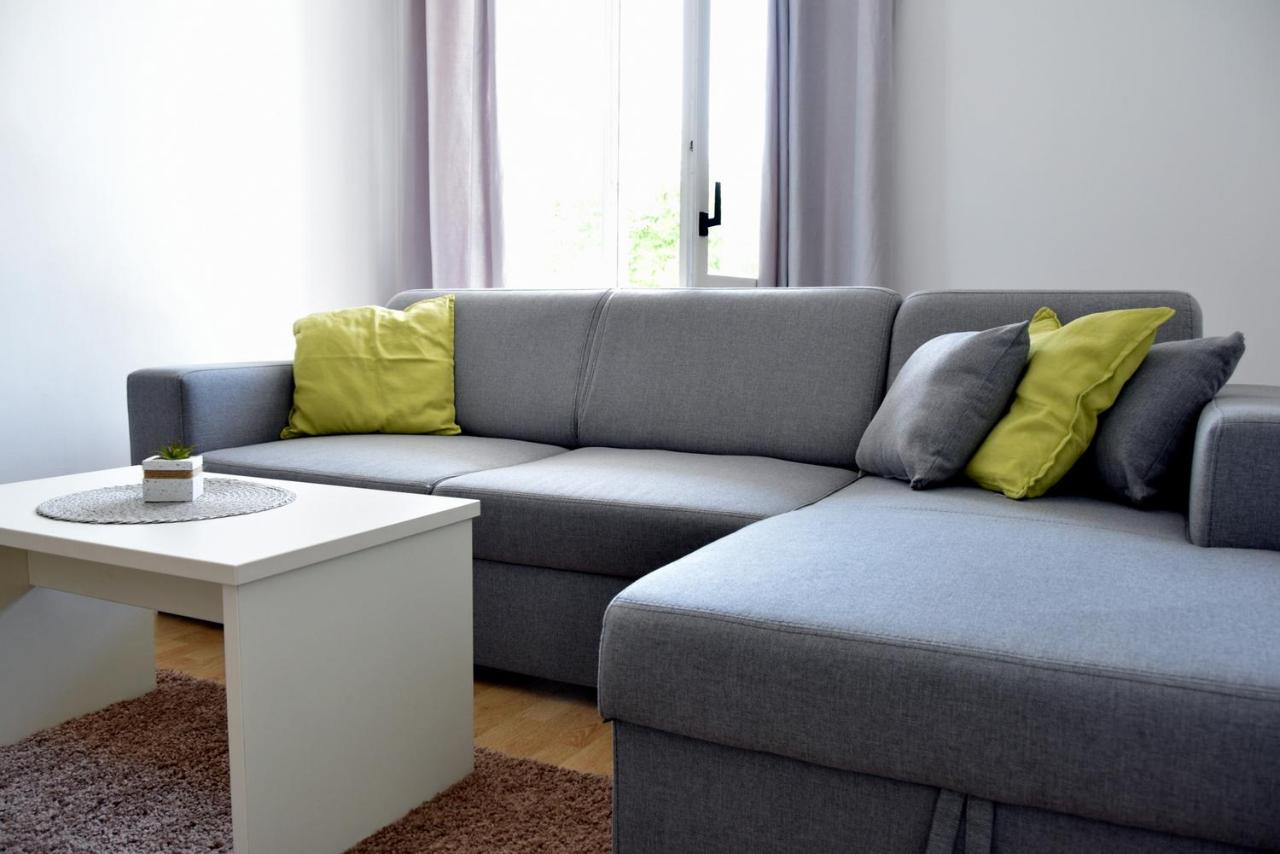 James Bond Apartments Palit エクステリア 写真