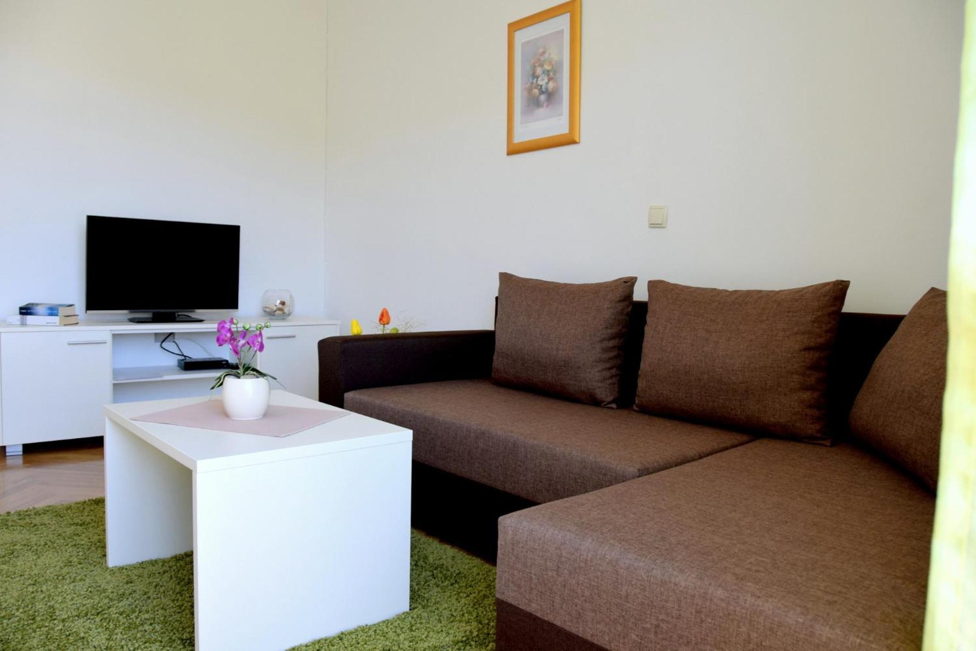 James Bond Apartments Palit 部屋 写真